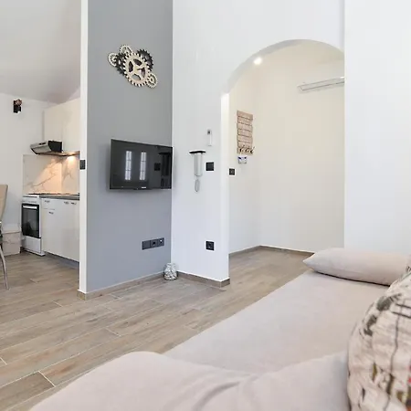 Apartment Fuer 4 Personen Ca 50 Qm In Fazana, Istrien Istrische Riviera Fazana